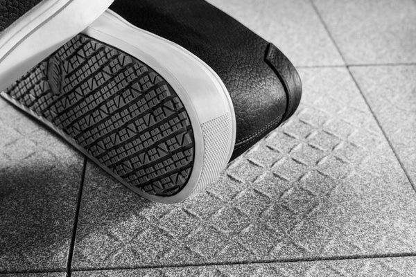 obuwie do pracy Slip On; Schuhgröße 37; czarny