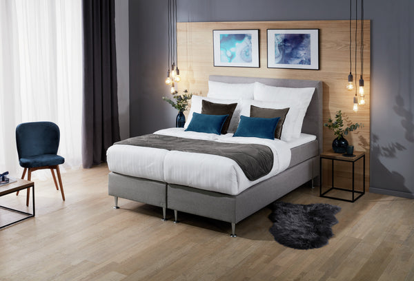 krzesło Lian aksamit; 56x58x86 cm (SxGxW); siedzisko ciemny niebieski, stelaż jasny brązowy; 2 sztuka / opakowanie