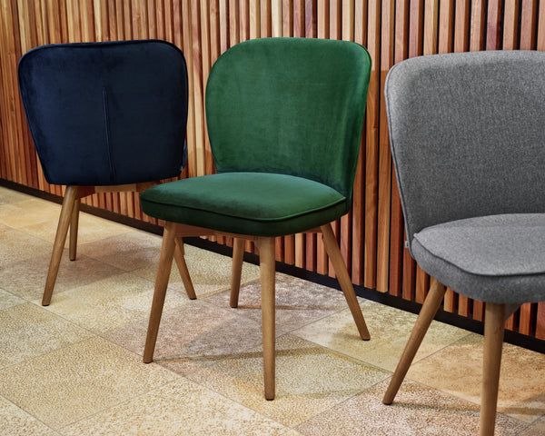 krzesło Lian aksamit; 56x58x86 cm (SxGxW); siedzisko ciemny niebieski, stelaż jasny brązowy; 2 sztuka / opakowanie