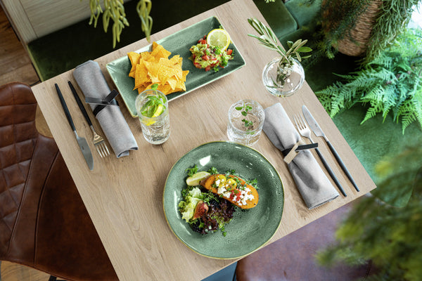 stelaż czarny; kwadrat