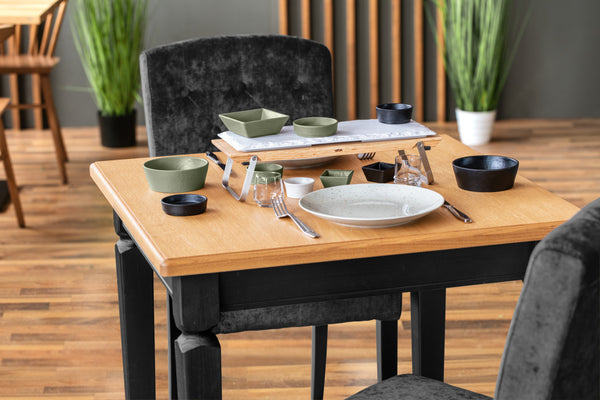 Tisch Noto quadratisch; 80x80x76 cm (DxSxW); Platte dąb/tytoń, stelaż czarny; kwadrat