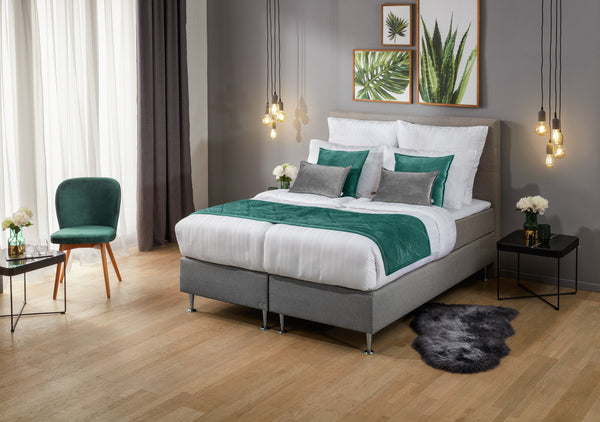 krzesło Lian aksamit; 56x58x86 cm (SxGxW); siedzisko jodła zielona, stelaż jasny brązowy; 2 sztuka / opakowanie