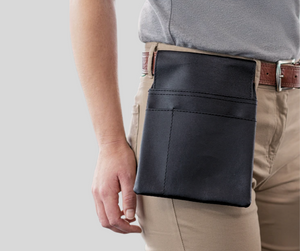 Akcesoria kelnerskie – niezbędnik profesjonalisty