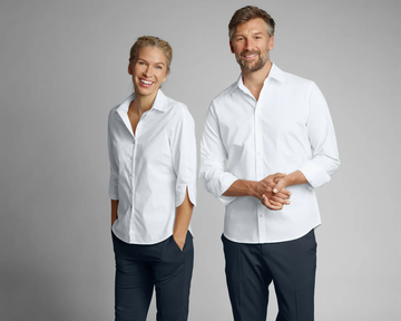 Modne kroje koszul i bluzek na wiosnę i lato 2026 – idealne do uniformu w gastronomii