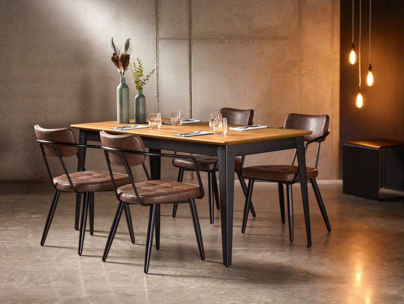 Kolekcja mebli Casto