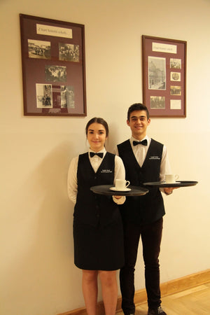 Damska kamizelka kelnerska dla uczennicy + haft szkoły gratis