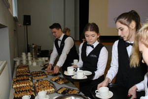 Damska kamizelka kelnerska dla uczennicy + haft szkoły gratis